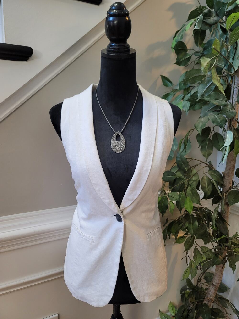 Old Navy Tailored Vest Women's Small White Single Button Front Welt Pockets